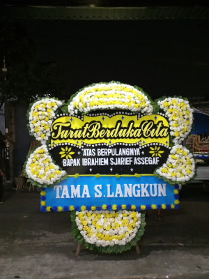 Papan Bunga Duka di Ayip